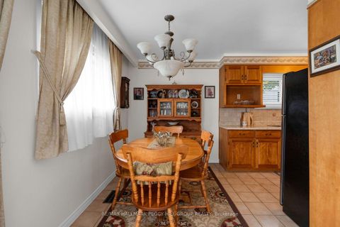 Photo 3 at 208 Garson Street, Painswick North, Barrie