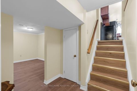 Photo 10 at 208 Garson Street, Painswick North, Barrie