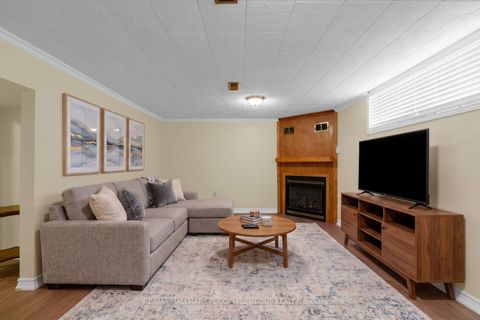 Photo 11 at 208 Garson Street, Painswick North, Barrie