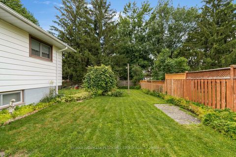 Photo 12 at 208 Garson Street, Painswick North, Barrie