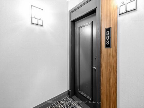 Photo 4 at 808 - 1910 Lake Shore Boulevard W, South Parkdale, Toronto
