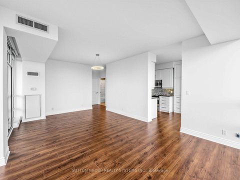 Photo 13 at 808 - 1910 Lake Shore Boulevard W, South Parkdale, Toronto