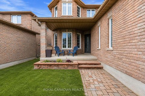 Photo 2 at 264 Country Lane, Painswick South, Barrie