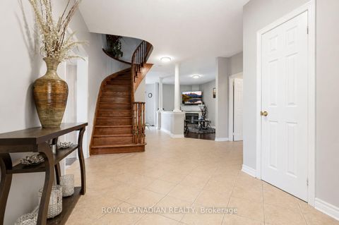Photo 3 at 264 Country Lane, Painswick South, Barrie