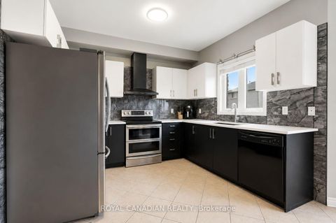 Photo 8 at 264 Country Lane, Painswick South, Barrie