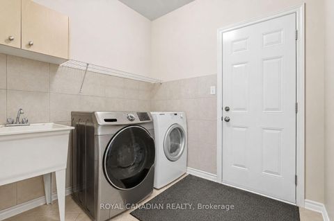 Photo 13 at 264 Country Lane, Painswick South, Barrie