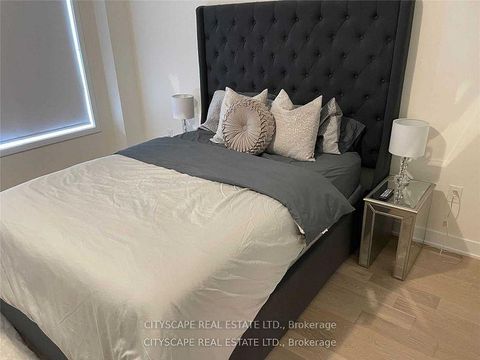 Photo 5 at 83 William Duncan Road, CFB, Toronto