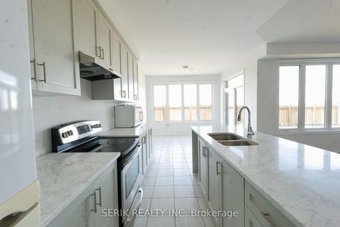 Photo 14 at 163 Fenchurch Manor, Rural Barrie Southeast, Barrie