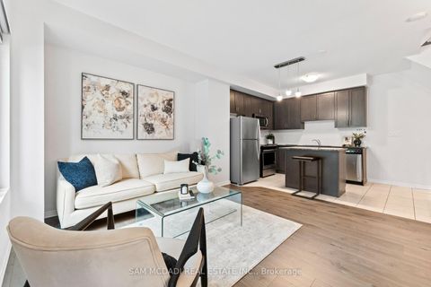 Photo 1 at 46 - 26 Applewood Lane, Etobicoke West Mall, Toronto