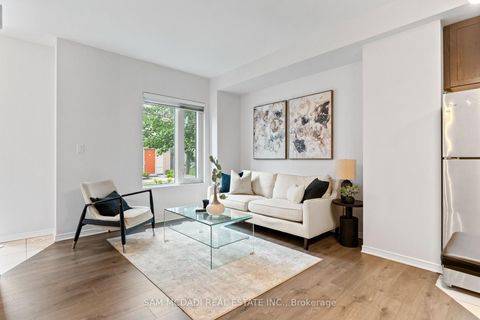 Photo 6 at 46 - 26 Applewood Lane, Etobicoke West Mall, Toronto