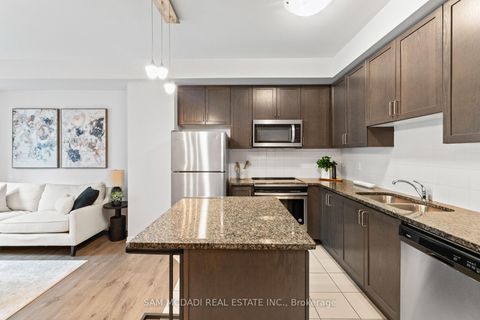 Photo 7 at 46 - 26 Applewood Lane, Etobicoke West Mall, Toronto