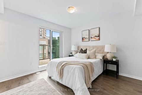 Photo 19 at 46 - 26 Applewood Lane, Etobicoke West Mall, Toronto