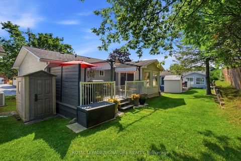 Photo 18 at 292 Jeff Smith Court, College Manor, Newmarket