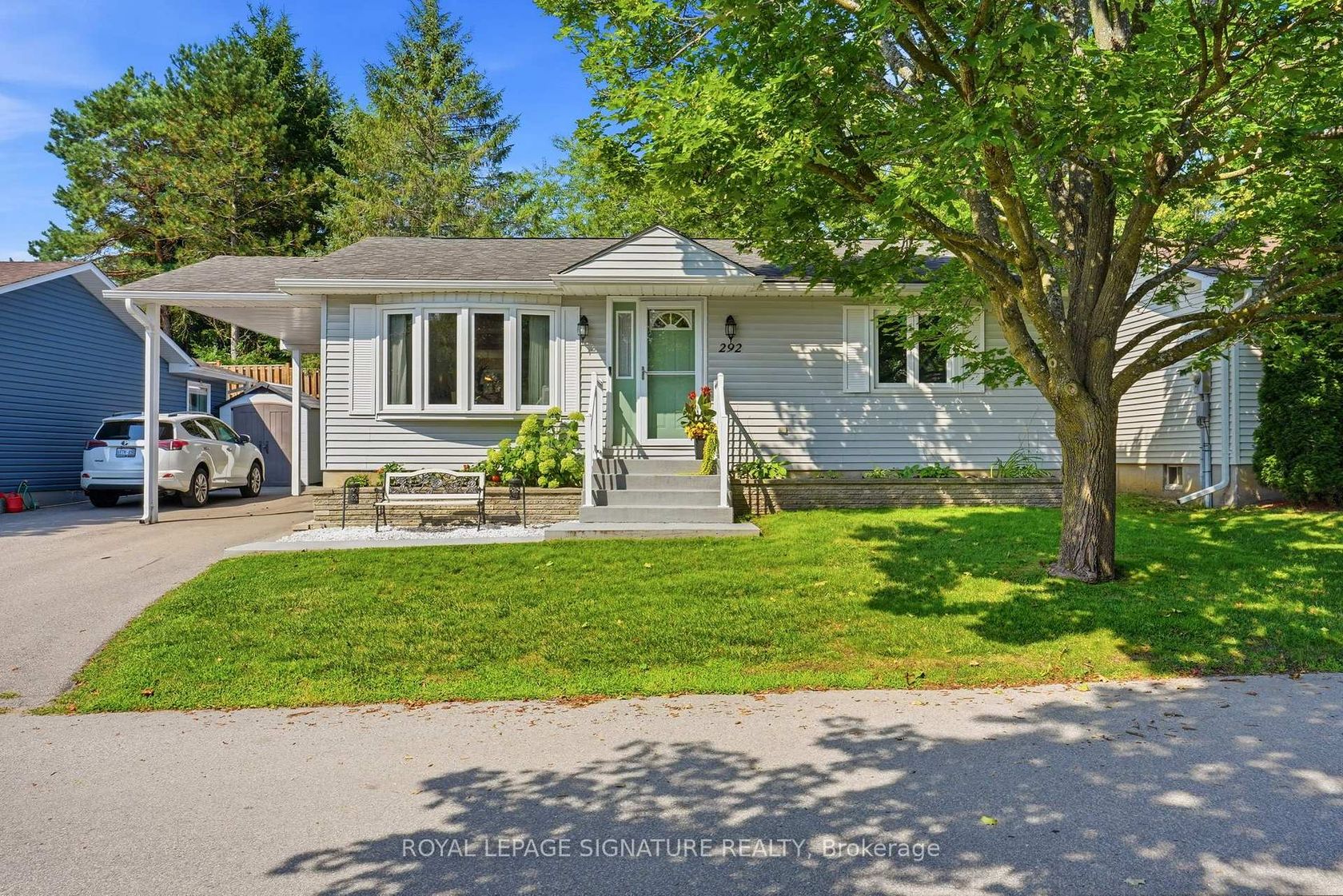 292 Jeff Smith Court, College Manor, Newmarket photo 6