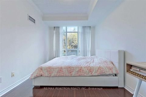 Photo 18 at 211 - 18 William Carson Crescent, Windfields, Toronto