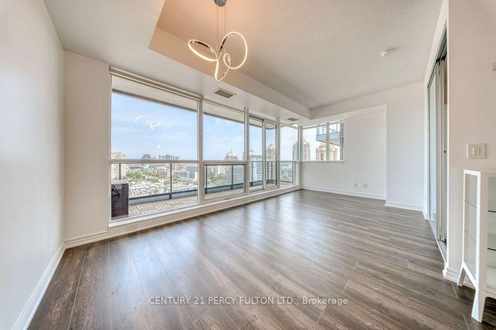 Photo 11 at 1030 - 2885 Bayview Avenue, Bayview Village, Toronto