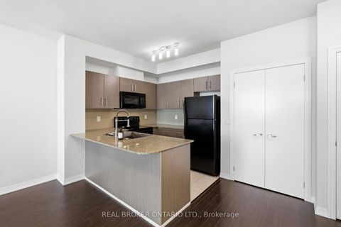Photo 9 at 415 - 12 Yonge Street, Waterfront Communities C1, Toronto