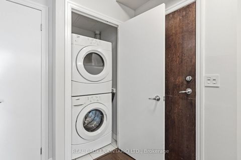 Photo 27 at 415 - 12 Yonge Street, Waterfront Communities C1, Toronto