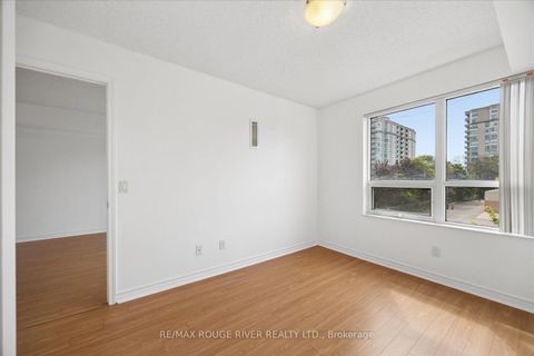 Photo 12 at 330 - 35 Saranac Boulevard, Lawrence, Toronto