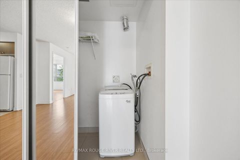 Photo 15 at 330 - 35 Saranac Boulevard, Lawrence, Toronto