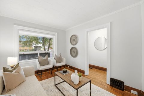 Photo 3 at 1056 Woodbine Avenue W, Danforth, Toronto