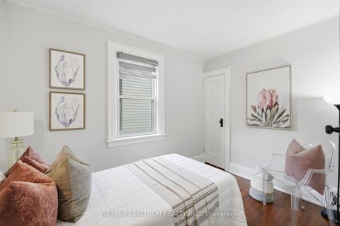 Photo 17 at 1056 Woodbine Avenue W, Danforth, Toronto
