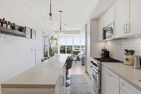 Photo 2 at 606 - 25 Malcolm Road, Leaside, Toronto