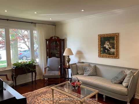 Photo 5 at 111 Springhead Gardens, North Richvale, Richmond Hill