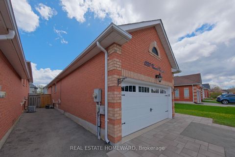 Photo 2 at 1283 Vincent Crescent, Alcona, Innisfil