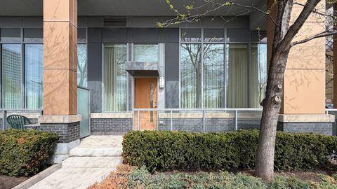 Photo 6 at Th106 - 6 Parkwood Avenue, Casa Loma, Toronto