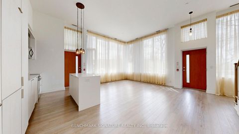 Photo 12 at Th106 - 6 Parkwood Avenue, Casa Loma, Toronto