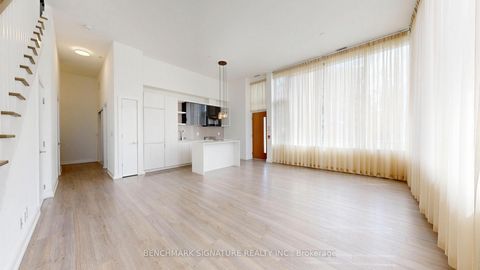 Photo 14 at Th106 - 6 Parkwood Avenue, Casa Loma, Toronto