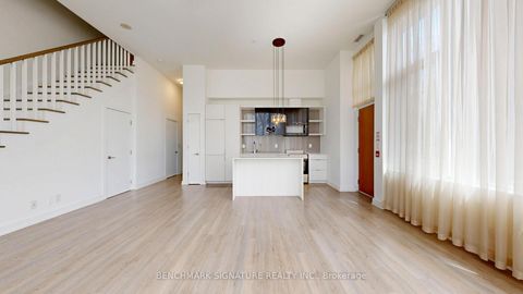 Photo 15 at Th106 - 6 Parkwood Avenue, Casa Loma, Toronto