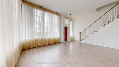 Photo 17 at Th106 - 6 Parkwood Avenue, Casa Loma, Toronto