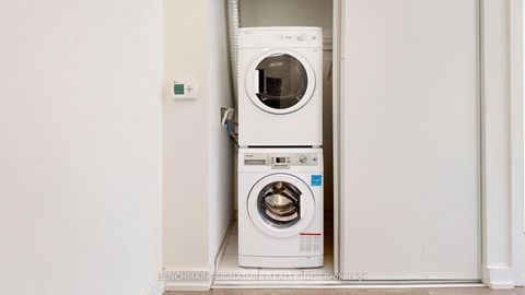 Photo 26 at Th106 - 6 Parkwood Avenue, Casa Loma, Toronto