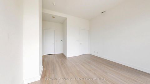 Photo 33 at Th106 - 6 Parkwood Avenue, Casa Loma, Toronto