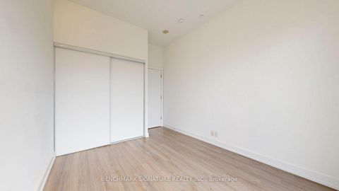 Photo 38 at Th106 - 6 Parkwood Avenue, Casa Loma, Toronto