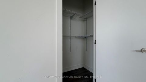 Photo 42 at Th106 - 6 Parkwood Avenue, Casa Loma, Toronto
