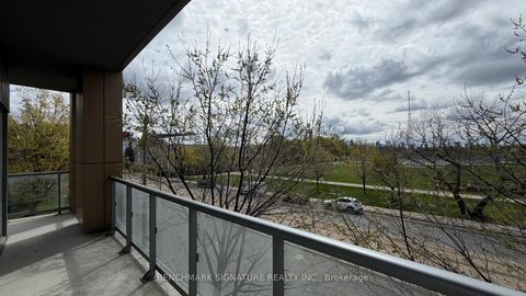 Photo 48 at Th106 - 6 Parkwood Avenue, Casa Loma, Toronto