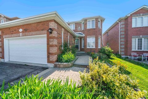 Photo 3 at 15 Shaina Court, Painswick South, Barrie