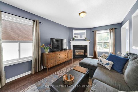 Photo 7 at 15 Shaina Court, Painswick South, Barrie