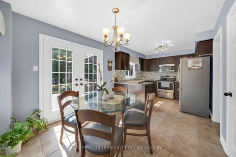 Photo 9 at 15 Shaina Court, Painswick South, Barrie