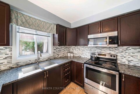 Photo 13 at 15 Shaina Court, Painswick South, Barrie