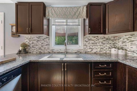 Photo 14 at 15 Shaina Court, Painswick South, Barrie
