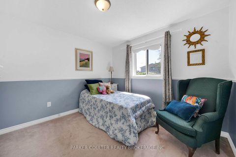 Photo 26 at 15 Shaina Court, Painswick South, Barrie