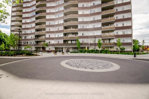 Photo 2 at 606 - 3151 Bridletowne Circle, L'Amoreaux, Toronto