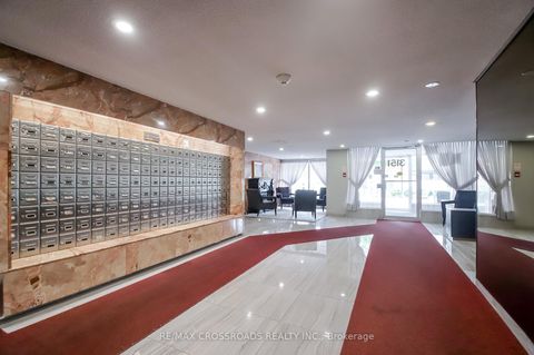 Photo 3 at 606 - 3151 Bridletowne Circle, L'Amoreaux, Toronto