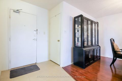 Photo 6 at 606 - 3151 Bridletowne Circle, L'Amoreaux, Toronto