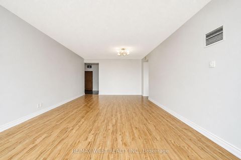 Photo 3 at PH103 - 8 Lee Centre Drive, Woburn, Toronto
