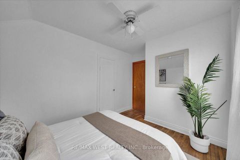 Photo 15 at 73 Seventeenth Street, New Toronto, Toronto